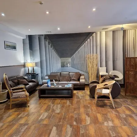 Le National Centre Gare,ascenseur 2* Sète