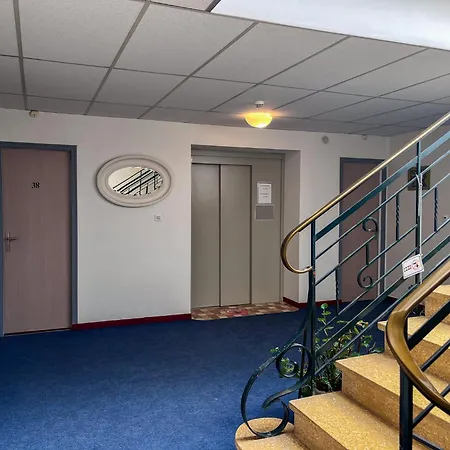 Le National Centre Gare,ascenseur Hotel Sète