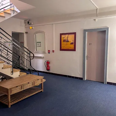 Le National Centre Gare,ascenseur Hotel Sète