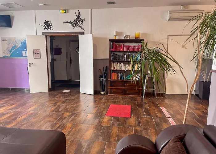 Le National Centre Gare,ascenseur 2*