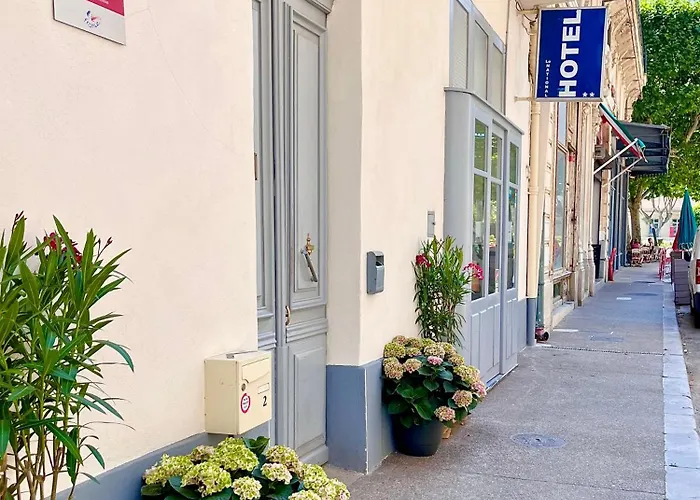 酒店 Le National Centre Gare,ascenseur 塞特港