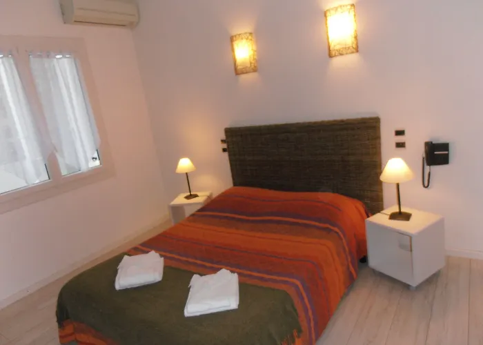 Le National Centre Gare,ascenseur 酒店 塞特港