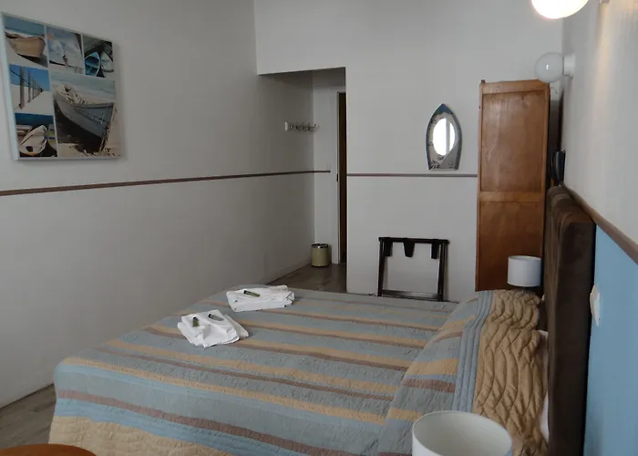 Le National Centre Gare,ascenseur 酒店 2*