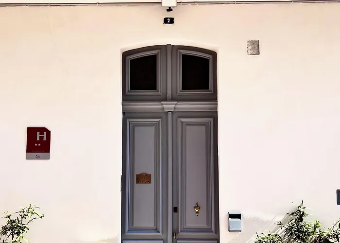 酒店 Le National Centre Gare,ascenseur 塞特港