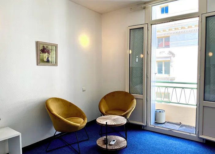 Le National Centre Gare,ascenseur 2* 塞特港