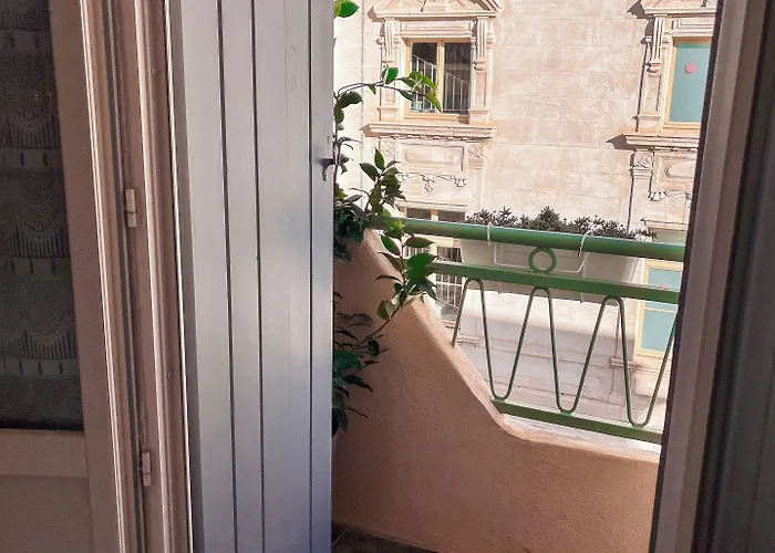 Le National Centre Gare,ascenseur 酒店 2*